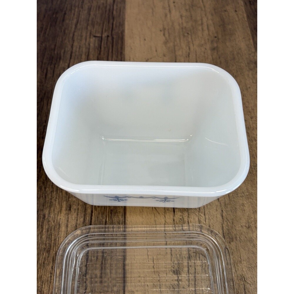 2 Pyrex Snowflake Garland 501B Refridgerator Dishes With Lids Mint Unused Vtg - Picture 8 of 10